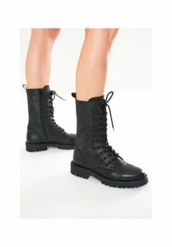 INUOVO Leder Stiefelette Schwarz