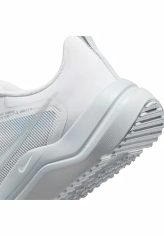 NIKE PERFORMANCE Laufschuhe DOWNSHIFTER 12 Damen White-metallic Silver-pure Platinum 9 NIKE PERFORMANCE Laufschuhe DOWNSHIFTER 12 Damen White-metallic Silver-pure Platinum – Bild 7